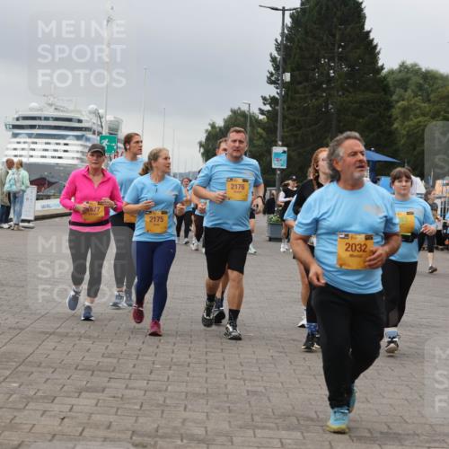 13.09.2026 - Kiel Lauf Andreas Tolksdorf http://msf.ph/oto/10416249 13.09.2026 10:07:07 Kiellinie 677, 2175, 2176, 2032 meine-sportfotos.de