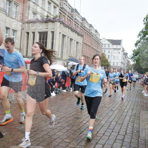 13.09.2026 - Kiel Lauf Yannick Fuchs http://msf.ph/oto/10416306 13.09.2026 10:48:15 Ziel 199, 960, 1595, 1644, 2001, 2097, 2253, 2712, 3738, 4553, 4720, 4736, 4896, 5116, 5447, 6000, 6760, 7212, 7326, 8553, 8737, 9972, 10234, 10265, 10672, 10933, 11005, 11104, 11349, 11383, 11596, 11718, 12263, 596, 696, 708, 995, 1059, 1273, 1586, 2625, 3012, 3014, 3682, 3715, 4425, 4583, 4713, 5240, 5747, 6036, 6384, 6418, 6507, 6778, 6904, 6949, 6967, 7001, 7104, 7668, 8387, 9076, 9915, 10634, 10651, 11705, 11724, 12593, 473, 854, 1161, 1322, 1564 meine-sportfotos.de