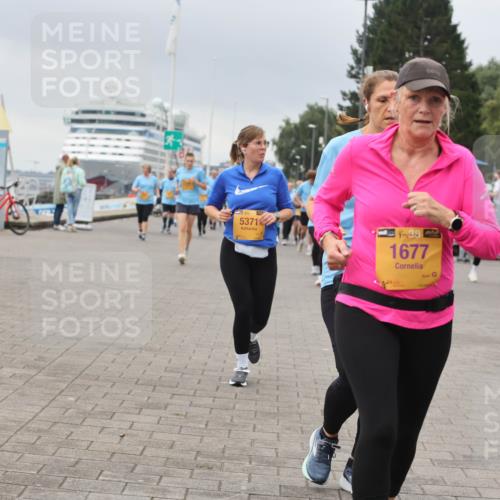 13.09.2026 - Kiel Lauf Andreas Tolksdorf http://msf.ph/oto/10416309 13.09.2026 10:07:11 Kiellinie 5371, 4, 38, 1677 meine-sportfotos.de
