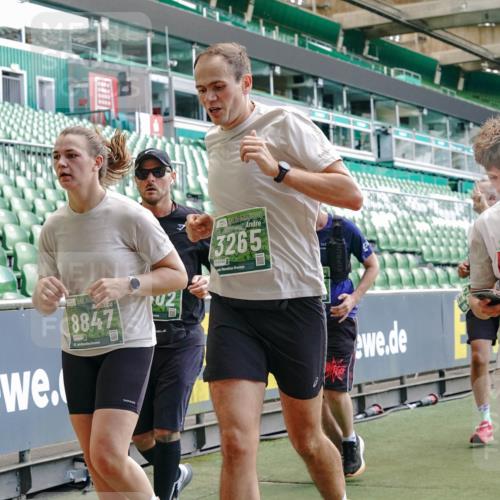 13.09.2026 - 21. swb-Marathon Bremen Michael Burmester http://msf.ph/oto/10416337 13.09.2026 13:19:43 Laufen im Stadion 333, 464, 486, 512, 546, 921, 938, 1066, 1129, 1156, 1409, 1431, 1446, 1506, 1697, 1756, 1765, 1815, 1916, 2010, 2028, 2064, 2137, 2224, 2240, 2294, 2315, 2349, 2453, 2501, 2533, 2557, 2563, 2614, 2622, 2626, 2689, 2694, 2695, 2702, 2703, 2722, 2756, 2786, 2843, 2845, 2857, 2879, 2944, 2983, 2999, 3017, 3018, 3031, 3035, 3036, 3037, 3046, 3059, 3072, 3096, 3100, 3116, 3139, 3189, 3198, 3243, 3263, 3264, 3285, 3287, 3310, 3315, 3619, 3879, 4478 meine-sportfotos.de