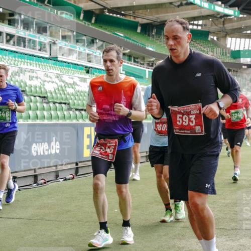 13.09.2026 - 21. swb-Marathon Bremen Michael Burmester http://msf.ph/oto/10416354 13.09.2026 12:58:22 Laufen im Stadion 141, 148, 191, 226, 334, 511, 672, 776, 789, 790, 909, 972, 1010, 1119, 1191, 1199, 1254, 1281, 1535, 1642, 1647, 1752, 1809, 1881, 1900, 1931, 1933, 2046, 2051, 2075, 2210, 2324, 2343, 2367, 2371, 2397, 2402, 2423, 2425, 2493, 2577, 2640, 2771, 2807, 2827, 2885, 2903, 2904, 2979, 3021, 3051, 3078, 3098, 3120, 3138, 3148, 3182, 3186, 3233, 3319, 3338, 3435, 3450, 3514, 3534, 3560, 3634, 3655, 3685, 3690, 3695, 3760, 3866, 3933, 3934, 3939, 4101, 4316, 4319, 205 meine-sportfotos.de