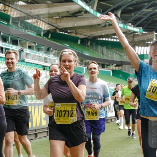 13.09.2026 - 21. swb-Marathon Bremen Michael Burmester http://msf.ph/oto/10416356 13.09.2026 10:42:10 Laufen im Stadion 10148, 10155, 10163, 10247, 10303, 10313, 10330, 10354, 10361, 10362, 10395, 10396, 10399, 10414, 10419, 10422, 10461, 10462, 10483, 10490, 10491, 10519, 10527, 10545, 10546, 10547, 10557, 10586, 10611, 10644, 10665, 10694, 10705, 10706, 10719, 10722, 10752, 10766, 10768, 10773, 10776, 10784, 10804, 10805, 10854, 10859, 10880, 10889, 10909, 10963, 10977, 11026, 11027, 11041, 11043, 11048, 11078, 11084, 11085, 11090, 11097, 11098, 11140, 11173, 11192 meine-sportfotos.de