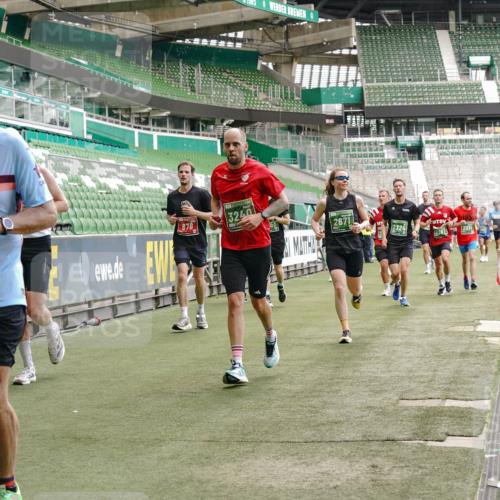 13.09.2026 - 21. swb-Marathon Bremen Michael Burmester http://msf.ph/oto/10416367 13.09.2026 12:58:23 Laufen im Stadion 141, 148, 191, 226, 334, 511, 672, 776, 789, 790, 909, 972, 1010, 1119, 1191, 1199, 1254, 1281, 1535, 1642, 1647, 1752, 1809, 1881, 1900, 1931, 1933, 2046, 2051, 2075, 2210, 2324, 2343, 2367, 2371, 2397, 2402, 2423, 2425, 2493, 2577, 2640, 2771, 2807, 2827, 2885, 2903, 2904, 2979, 3021, 3051, 3078, 3098, 3120, 3138, 3148, 3182, 3186, 3233, 3319, 3338, 3435, 3450, 3514, 3516, 3534, 3560, 3634, 3655, 3685, 3690, 3695, 3760, 3866, 3933, 3934, 3939, 4101, 4316, 4319, 205 meine-sportfotos.de