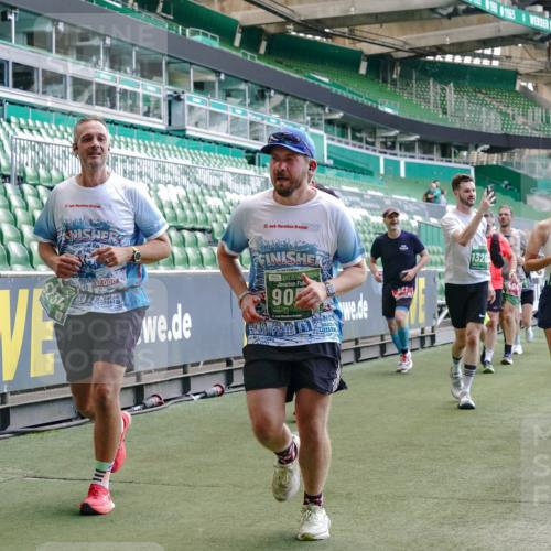 13.09.2026 - 21. swb-Marathon Bremen Michael Burmester http://msf.ph/oto/10416368 13.09.2026 13:19:45 Laufen im Stadion 333, 464, 486, 512, 546, 921, 938, 1066, 1129, 1156, 1409, 1431, 1446, 1506, 1697, 1756, 1765, 1815, 1916, 2010, 2028, 2064, 2137, 2224, 2240, 2294, 2315, 2349, 2453, 2501, 2533, 2557, 2563, 2614, 2622, 2626, 2689, 2694, 2695, 2702, 2703, 2722, 2756, 2786, 2843, 2845, 2857, 2879, 2944, 2983, 2999, 3017, 3018, 3031, 3035, 3036, 3037, 3046, 3059, 3072, 3096, 3100, 3116, 3139, 3189, 3198, 3243, 3263, 3264, 3285, 3287, 3310, 3315, 3619, 3879, 4478 meine-sportfotos.de