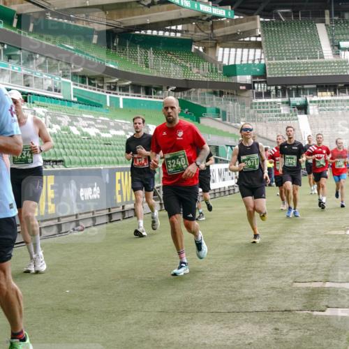 13.09.2026 - 21. swb-Marathon Bremen Michael Burmester http://msf.ph/oto/10416379 13.09.2026 12:58:23 Laufen im Stadion 141, 148, 191, 226, 334, 511, 672, 776, 789, 790, 909, 972, 1010, 1119, 1191, 1199, 1254, 1281, 1535, 1642, 1647, 1752, 1809, 1881, 1900, 1931, 1933, 2046, 2051, 2075, 2210, 2324, 2343, 2367, 2371, 2397, 2402, 2423, 2425, 2493, 2577, 2640, 2771, 2807, 2827, 2885, 2903, 2904, 2979, 3021, 3051, 3078, 3098, 3120, 3138, 3148, 3182, 3186, 3233, 3319, 3338, 3435, 3450, 3514, 3516, 3534, 3560, 3634, 3655, 3685, 3690, 3695, 3760, 3866, 3933, 3934, 3939, 4101, 4316, 4319, 205 meine-sportfotos.de