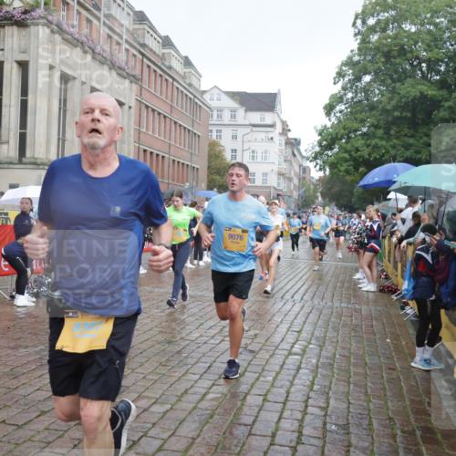 13.09.2026 - Kiel Lauf Yannick Fuchs http://msf.ph/oto/10416402 13.09.2026 10:48:21 Ziel 199, 473, 854, 1161, 1564, 1644, 1763, 1818, 2001, 2097, 2253, 2649, 3272, 3402, 3738, 4511, 4553, 4736, 5116, 5447, 5546, 6000, 6935, 7326, 8083, 8349, 8553, 9561, 9972, 10234, 10265, 10672, 10820, 10979, 11005, 11104, 11304, 11349, 11383, 12263, 596, 696, 708, 960, 995, 1059, 1273, 1586, 1595, 1644, 2625, 2712, 3012, 3014, 3682, 3715, 4553, 4713, 4720, 4896, 5240, 5747, 6418, 6507, 6760, 6778, 6967, 7001, 7104, 7212, 7668, 8387, 8737, 9076, 9915, 10634, 10672, 1322 meine-sportfotos.de
