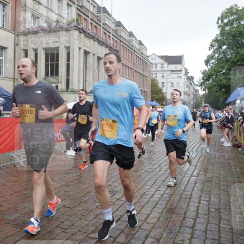 13.09.2026 - Kiel Lauf Yannick Fuchs http://msf.ph/oto/10416492 13.09.2026 10:48:24 Ziel 199, 473, 854, 1161, 1322, 1564, 1763, 1818, 2001, 2042, 2253, 2649, 3272, 3402, 4511, 4736, 4753, 5116, 5447, 5546, 6629, 6935, 8083, 8349, 8553, 9561, 9972, 10265, 10820, 10979, 11005, 11304, 11349, 11383, 12263, 596, 696, 708, 960, 995, 1059, 1273, 1586, 1595, 1644, 2097, 2253, 2625, 2712, 3012, 3014, 3715, 3738, 4553, 4713, 4720, 4896, 5240, 5447, 5747, 6000, 6418, 6507, 6760, 6778, 7104, 7212, 7326, 7668, 8737, 9915, 9972, 10234, 10265, 10634, 10672 meine-sportfotos.de