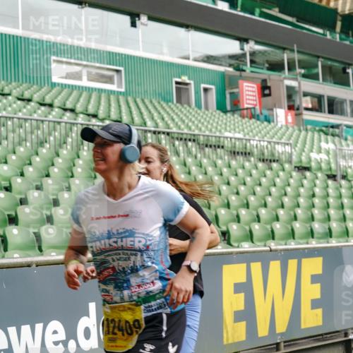 13.09.2026 - 21. swb-Marathon Bremen Michael Burmester http://msf.ph/oto/10416506 13.09.2026 10:42:14 Laufen im Stadion 10148, 10155, 10163, 10247, 10303, 10313, 10330, 10361, 10362, 10395, 10396, 10399, 10414, 10419, 10422, 10461, 10462, 10483, 10490, 10491, 10519, 10527, 10545, 10546, 10547, 10557, 10572, 10586, 10644, 10665, 10705, 10706, 10719, 10722, 10752, 10766, 10768, 10773, 10776, 10784, 10804, 10805, 10854, 10859, 10880, 10889, 10909, 10963, 10977, 11026, 11027, 11041, 11043, 11048, 11078, 11084, 11085, 11090, 11097, 11098, 11140, 11173, 11192 meine-sportfotos.de