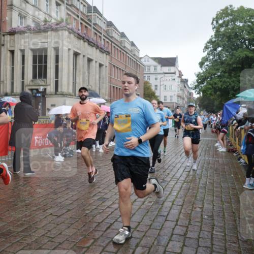 13.09.2026 - Kiel Lauf Yannick Fuchs http://msf.ph/oto/10416508 13.09.2026 10:48:25 Ziel 199, 473, 854, 1161, 1322, 1564, 1763, 1818, 2001, 2042, 2649, 3272, 3402, 4511, 4736, 4753, 5116, 5546, 6629, 6935, 8083, 8349, 8553, 9561, 10820, 10979, 11005, 11304, 11349, 11383, 12263, 596, 696, 708, 960, 995, 1059, 1273, 1586, 1595, 1644, 2097, 2253, 2625, 2712, 3012, 3014, 3715, 3738, 4553, 4713, 4720, 4736, 4896, 5447, 5747, 6000, 6418, 6507, 6760, 6778, 7104, 7212, 7326, 7668, 8737, 9915, 9972, 10234, 10265, 10634, 10672, 11349 meine-sportfotos.de