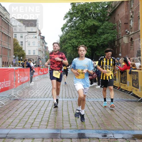 13.09.2026 - Kiel Lauf Yannick Fuchs http://msf.ph/oto/10416515 13.09.2026 09:37:28 Ziel 2417, 3481, 4737, 5837, 7050, 8658, 8661, 9696, 10220, 10778, 12416, 999, 2455, 3174, 3481, 3900, 7855, 8658, 2057, 2720, 4252, 4790, 7827, 9518, 10656 meine-sportfotos.de