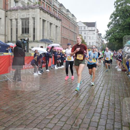 13.09.2026 - Kiel Lauf Yannick Fuchs http://msf.ph/oto/10416811 13.09.2026 10:48:41 Ziel 147, 170, 376, 418, 472, 727, 1930, 2011, 2383, 2956, 3031, 3613, 3631, 3773, 3845, 4201, 4510, 5246, 5655, 5841, 6039, 7313, 7354, 7435, 7724, 8305, 8706, 9353, 9500, 9574, 12588, 12689, 199, 473, 854, 960, 1161, 1322, 1564, 1595, 1644, 1763, 1818, 2001, 2042, 2097, 2253, 2649, 2712, 3272, 3402, 3738, 4511, 4553, 4720, 4736, 4753, 4896, 5116, 5447, 5546, 6000, 6760, 7212, 7326, 8553, 8737, 9972, 10234, 10265, 10672, 11005, 11349, 11383, 439, 3012, 3014, 10933 meine-sportfotos.de