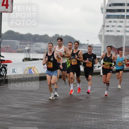 13.09.2026 - Kiel Lauf Andreas Tolksdorf http://msf.ph/oto/10416819 13.09.2026 10:55:47 Kiellinie 4, 879, 6694, 379, 2875, 11804, 3 meine-sportfotos.de