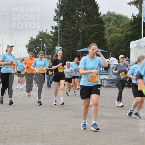 13.09.2026 - Kiel Lauf Andreas Tolksdorf http://msf.ph/oto/10416874 13.09.2026 10:07:34 Kiellinie 11584, 34, 117, 11442, 8826, 2827, 9579 meine-sportfotos.de