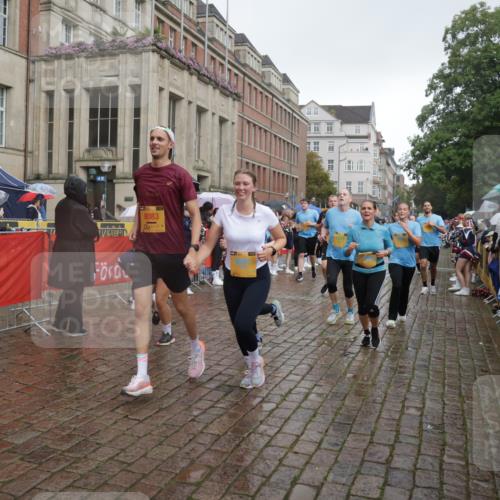 13.09.2026 - Kiel Lauf Yannick Fuchs http://msf.ph/oto/10416918 13.09.2026 10:48:55 Ziel 73, 439, 598, 727, 966, 1185, 1455, 2383, 3158, 3496, 3631, 3795, 3916, 4528, 4809, 5074, 5228, 5803, 6046, 6050, 6087, 6376, 6623, 6745, 7789, 7906, 7999, 8271, 8342, 8345, 8377, 8570, 8891, 9031, 10190, 10546, 11879, 12064, 12527, 12582, 12759, 147, 170, 376, 418, 472, 473, 854, 1161, 1322, 1564, 1763, 1818, 1930, 2011, 2042, 2649, 2956, 3031, 3272, 3402, 3613, 3631, 3773, 3845, 4201, 4510, 4511, 4753, 5246, 5546, 5655 meine-sportfotos.de