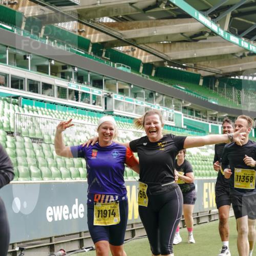 13.09.2026 - 21. swb-Marathon Bremen Michael Burmester http://msf.ph/oto/10416923 13.09.2026 10:42:24 Laufen im Stadion 10002, 10148, 10155, 10163, 10247, 10303, 10313, 10330, 10361, 10362, 10395, 10396, 10399, 10414, 10419, 10422, 10461, 10462, 10474, 10490, 10491, 10519, 10527, 10546, 10547, 10557, 10572, 10644, 10665, 10705, 10706, 10719, 10722, 10752, 10766, 10768, 10773, 10776, 10784, 10804, 10805, 10854, 10859, 10880, 10889, 10909, 10963, 10977, 11026, 11027, 11041, 11043, 11048, 11078, 11084, 11085, 11090, 11097, 11098, 11140, 11173, 11192, 11274 meine-sportfotos.de