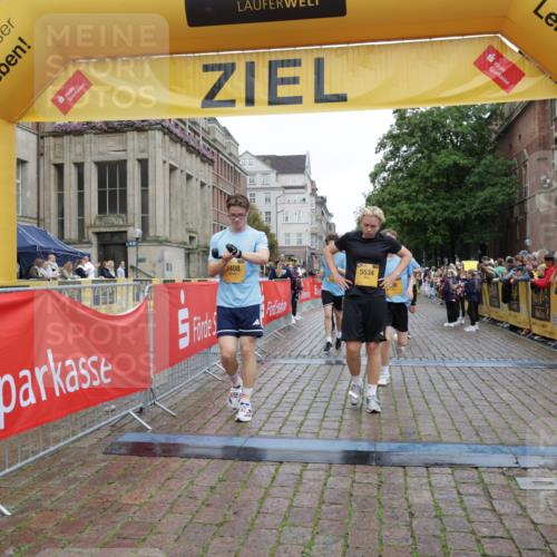 13.09.2026 - Kiel Lauf Yannick Fuchs http://msf.ph/oto/10416925 13.09.2026 09:38:05 Ziel 235, 836, 2408, 2854, 4089, 5242, 5534, 5930, 7459, 7723, 8702, 10444, 12613, 2057, 2221, 2638, 2720, 4252, 4790, 7827, 9518, 10220, 10656, 10690, 10778, 152, 1487, 1946, 2480, 2903, 3315, 6277, 11351, 2417, 5837, 7050, 8661, 10220, 10778, 12416 meine-sportfotos.de