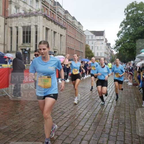 13.09.2026 - Kiel Lauf Yannick Fuchs http://msf.ph/oto/10416950 13.09.2026 10:48:59 Ziel 73, 439, 598, 966, 1087, 1185, 1455, 2810, 3158, 3399, 3496, 3795, 3916, 4140, 4528, 4809, 5074, 5228, 5803, 6046, 6050, 6087, 6305, 6376, 6745, 7789, 7906, 7999, 8032, 8271, 8342, 8345, 8377, 8891, 8991, 9031, 9728, 10190, 10481, 10546, 11099, 11117, 11475, 11974, 12064, 12527, 12582, 12759, 147, 170, 376, 418, 472, 473, 727, 854, 1161, 1322, 1763, 1818, 1930, 2011, 2042, 2383, 2649, 2956, 3031, 3272, 3402, 3613, 3631, 3773, 3845, 3916, 4201, 4510, 4753, 5246, 5655, 6087 meine-sportfotos.de