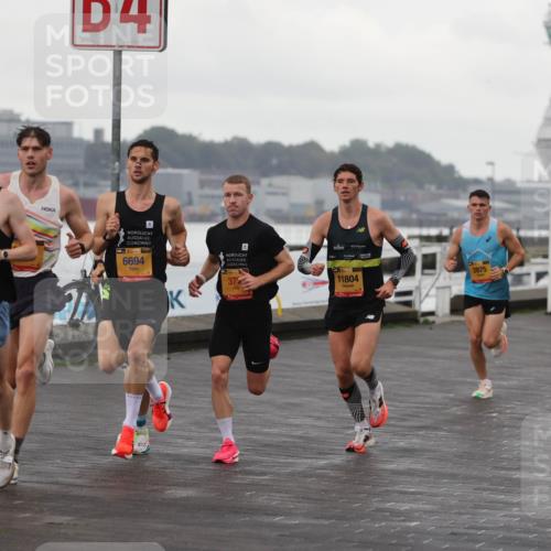 13.09.2026 - Kiel Lauf Andreas Tolksdorf http://msf.ph/oto/10416965 13.09.2026 10:55:48 Kiellinie 879, 4, 6694, 58, 11804, 2875 meine-sportfotos.de