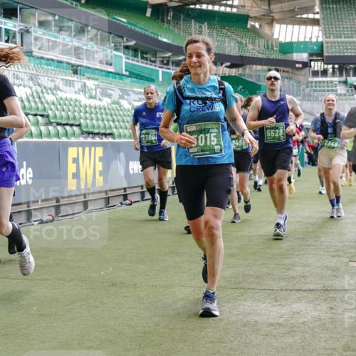 13.09.2026 - 21. swb-Marathon Bremen Michael Burmester http://msf.ph/oto/10416981 13.09.2026 13:20:02 Laufen im Stadion 333, 464, 486, 512, 704, 921, 938, 1066, 1129, 1156, 1409, 1431, 1439, 1446, 1506, 1697, 1756, 1765, 1815, 1846, 1916, 2010, 2028, 2064, 2224, 2240, 2278, 2315, 2349, 2394, 2395, 2417, 2437, 2501, 2519, 2533, 2557, 2563, 2588, 2622, 2626, 2689, 2694, 2695, 2702, 2703, 2722, 2756, 2786, 2793, 2843, 2845, 2886, 2944, 2983, 3004, 3017, 3018, 3031, 3035, 3036, 3037, 3046, 3059, 3072, 3102, 3116, 3139, 3189, 3198, 3243, 3263, 3264, 3285, 3287, 3310, 3315, 3619, 3879 meine-sportfotos.de