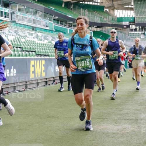 13.09.2026 - 21. swb-Marathon Bremen Michael Burmester http://msf.ph/oto/10416993 13.09.2026 13:20:02 Laufen im Stadion 333, 464, 486, 512, 704, 921, 938, 1066, 1129, 1156, 1409, 1431, 1439, 1446, 1506, 1697, 1756, 1765, 1815, 1846, 1916, 2010, 2028, 2064, 2224, 2240, 2278, 2315, 2349, 2394, 2395, 2417, 2437, 2501, 2519, 2533, 2557, 2563, 2588, 2622, 2626, 2689, 2694, 2695, 2702, 2703, 2722, 2756, 2786, 2793, 2843, 2845, 2886, 2944, 2983, 3004, 3017, 3018, 3031, 3035, 3036, 3037, 3046, 3059, 3072, 3102, 3116, 3139, 3189, 3198, 3243, 3263, 3264, 3285, 3287, 3310, 3315, 3619, 3879 meine-sportfotos.de