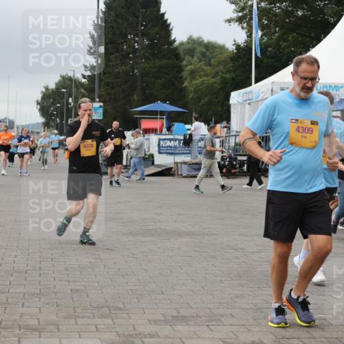 13.09.2026 - Kiel Lauf Andreas Tolksdorf http://msf.ph/oto/10417031 13.09.2026 10:07:45 Kiellinie 4, 6378, 39, 4309, 1922 meine-sportfotos.de