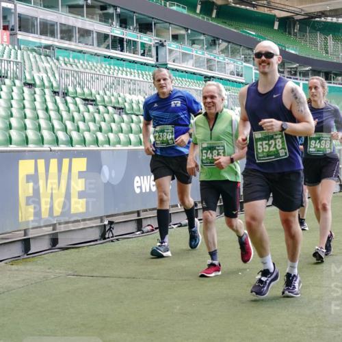 13.09.2026 - 21. swb-Marathon Bremen Michael Burmester http://msf.ph/oto/10417056 13.09.2026 13:20:04 Laufen im Stadion 333, 464, 486, 512, 704, 921, 938, 1066, 1129, 1156, 1409, 1431, 1439, 1446, 1506, 1697, 1756, 1765, 1815, 1846, 1916, 2010, 2028, 2064, 2139, 2224, 2240, 2278, 2315, 2349, 2394, 2395, 2417, 2437, 2501, 2519, 2533, 2557, 2563, 2588, 2622, 2626, 2689, 2694, 2695, 2702, 2703, 2722, 2756, 2786, 2793, 2843, 2845, 2886, 2944, 2983, 3004, 3017, 3018, 3031, 3035, 3036, 3037, 3046, 3059, 3072, 3102, 3116, 3139, 3189, 3198, 3243, 3263, 3264, 3285, 3287, 3310, 3315, 3619, 3879 meine-sportfotos.de