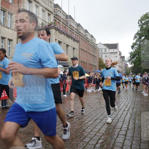 13.09.2026 - Kiel Lauf Yannick Fuchs http://msf.ph/oto/10417078 13.09.2026 10:49:06 Ziel 73, 966, 1087, 1483, 1533, 1732, 1989, 2810, 2879, 3399, 3640, 4140, 4528, 4670, 4809, 4865, 4876, 5228, 5543, 5803, 6050, 6305, 6376, 6933, 7545, 7999, 8032, 8271, 8329, 8377, 8594, 8991, 9031, 9728, 10411, 10481, 11099, 11117, 11475, 11974, 12582, 12759, 147, 170, 376, 418, 439, 472, 598, 727, 1185, 1455, 1930, 2011, 2383, 2956, 3031, 3158, 3496, 3613, 3631, 3773, 3795, 3845, 3916, 4201, 4510, 4809, 5074, 5246, 5655, 6046, 6050, 6087, 6745, 7789, 7906, 8377, 8891, 2133 meine-sportfotos.de