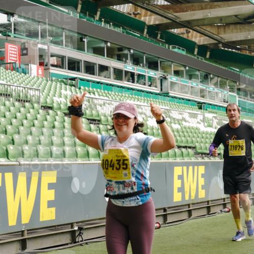 13.09.2026 - 21. swb-Marathon Bremen Michael Burmester http://msf.ph/oto/10417170 13.09.2026 10:42:31 Laufen im Stadion 10002, 10148, 10163, 10247, 10303, 10330, 10361, 10362, 10395, 10396, 10399, 10414, 10419, 10422, 10461, 10462, 10474, 10490, 10491, 10519, 10527, 10546, 10547, 10557, 10572, 10644, 10665, 10705, 10719, 10722, 10752, 10768, 10773, 10776, 10784, 10804, 10805, 10854, 10859, 10880, 10889, 10909, 10963, 10977, 11026, 11027, 11041, 11043, 11048, 11078, 11084, 11085, 11090, 11097, 11098, 11140, 11173, 11192, 11274 meine-sportfotos.de