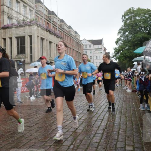 13.09.2026 - Kiel Lauf Yannick Fuchs http://msf.ph/oto/10417203 13.09.2026 10:49:13 Ziel 810, 1087, 1483, 1533, 1732, 1989, 2051, 2074, 2879, 3640, 4140, 4206, 4670, 4815, 4865, 4876, 5480, 5543, 5614, 6855, 6933, 7182, 7545, 8329, 8594, 8991, 9396, 10079, 10411, 10481, 12305, 73, 418, 439, 598, 727, 966, 1185, 1455, 1930, 2383, 2810, 3158, 3399, 3496, 3613, 3631, 3795, 3845, 3916, 4201, 4510, 4528, 4809, 5074, 5228, 5246, 5803, 6046, 6050, 6087, 6305, 6376, 6745, 7789, 7906, 7999, 8032, 8271, 8377, 8891, 959, 1770, 2133, 147 meine-sportfotos.de