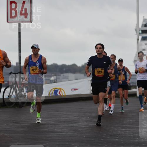 13.09.2026 - Kiel Lauf Andreas Tolksdorf http://msf.ph/oto/10417384 13.09.2026 10:56:24 Kiellinie 4, 1, 39, 10160, 11504, 3398 meine-sportfotos.de