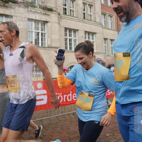 13.09.2026 - Kiel Lauf Yannick Fuchs http://msf.ph/oto/10417412 13.09.2026 10:49:26 Ziel 959, 1770, 2010, 2133, 2705, 3523, 3528, 3895, 4169, 4599, 4815, 4937, 5054, 5480, 5614, 5741, 6034, 6321, 6855, 6972, 7182, 7295, 7978, 8078, 8275, 8416, 9040, 9172, 9396, 9436, 10079, 10888, 73, 439, 598, 810, 966, 1087, 1185, 1483, 1533, 1732, 1989, 2051, 2074, 2810, 2879, 3158, 3399, 3496, 3640, 3795, 4140, 4206, 4528, 4670, 4809, 4865, 4876, 5228, 5543, 5803, 6046, 6050, 6305, 6376, 6745, 6855, 6933, 7545, 7789, 7906, 7999, 8032, 8271, 8329, 8377, 8594, 8891 meine-sportfotos.de