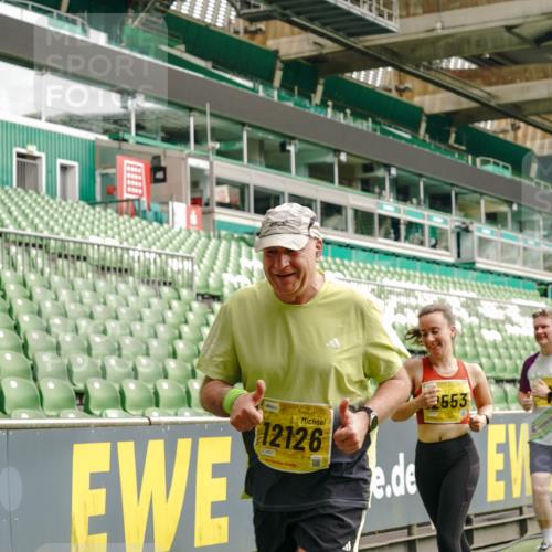 13.09.2026 - 21. swb-Marathon Bremen Michael Burmester http://msf.ph/oto/10417481 13.09.2026 10:42:41 Laufen im Stadion 10002, 10004, 10005, 10148, 10163, 10247, 10271, 10303, 10330, 10361, 10362, 10395, 10396, 10414, 10422, 10461, 10462, 10474, 10490, 10491, 10519, 10546, 10547, 10557, 10572, 10665, 10705, 10719, 10722, 10752, 10773, 10776, 10784, 10804, 10805, 10854, 10859, 10880, 10889, 10909, 10963, 10977, 11026, 11027, 11041, 11043, 11048, 11078, 11084, 11085, 11090, 11097, 11098, 11140, 11173, 11192, 11274 meine-sportfotos.de