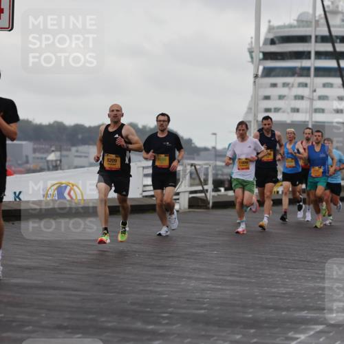 13.09.2026 - Kiel Lauf Andreas Tolksdorf http://msf.ph/oto/10417512 13.09.2026 10:56:40 Kiellinie 4, 7264, 8209, 7208, 11809, 3 meine-sportfotos.de