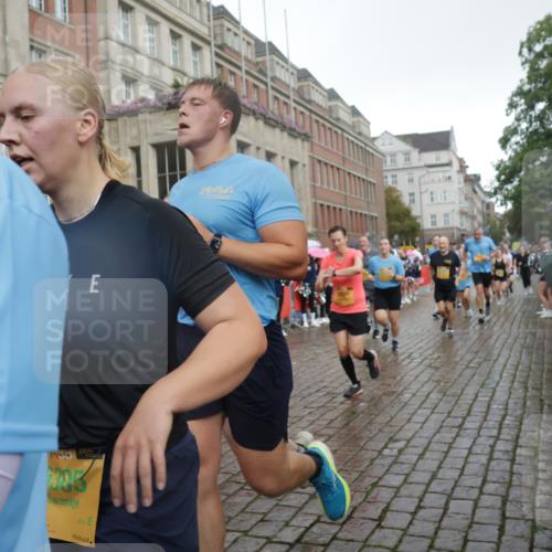 13.09.2026 - Kiel Lauf Yannick Fuchs http://msf.ph/oto/10417519 13.09.2026 10:49:36 Ziel 959, 1770, 2167, 2245, 2668, 2705, 3259, 3528, 3979, 4049, 5054, 5179, 5651, 5741, 6024, 6034, 6292, 6321, 6339, 6877, 6972, 7295, 7311, 8263, 8717, 9040, 9469, 10037, 10191, 10204, 10516, 11880, 12180, 12515, 810, 1087, 1483, 1533, 1732, 1989, 2010, 2051, 2074, 2133, 2810, 2879, 3399, 3523, 3640, 3895, 4140, 4169, 4206, 4599, 4670, 4815, 4865, 4876, 4937, 5480, 5543, 5614, 6305, 6855, 6933, 7182, 7545, 8032, 8329, 8594, 73 meine-sportfotos.de
