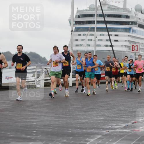 13.09.2026 - Kiel Lauf Andreas Tolksdorf http://msf.ph/oto/10417530 13.09.2026 10:56:40 Kiellinie 8209, 11809, 3290, 7208, 10512, 1316, 3, 2 meine-sportfotos.de