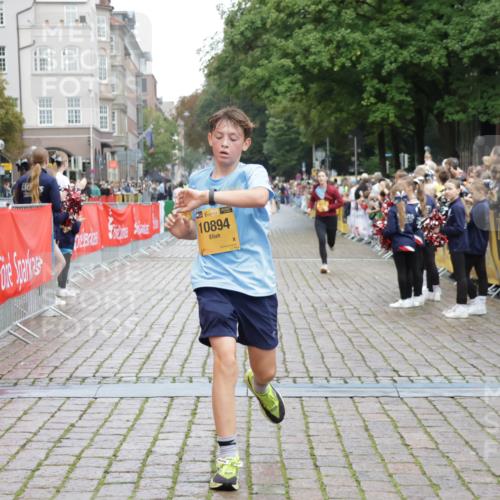 13.09.2026 - Kiel Lauf Yannick Fuchs http://msf.ph/oto/10417541 13.09.2026 09:38:50 Ziel 682, 3814, 4314, 7747, 8313, 8482, 9759, 9838, 10415, 10894, 1806, 1946, 2480, 2903, 3315, 3344, 3814, 4043, 4518, 4975, 6989, 9825, 11351, 20, 1702, 1927, 8943, 12496, 152, 1487, 5242, 6277 meine-sportfotos.de