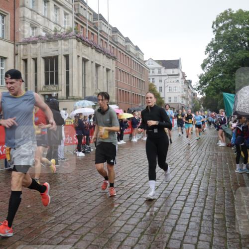 13.09.2026 - Kiel Lauf Yannick Fuchs http://msf.ph/oto/10417609 13.09.2026 10:49:42 Ziel 1388, 2167, 2245, 2668, 3259, 3294, 3311, 3459, 3508, 3979, 4049, 5179, 5350, 5651, 5849, 6024, 6157, 6292, 6339, 6877, 7011, 7311, 8263, 8644, 8717, 8977, 9037, 9107, 9275, 9469, 10037, 10191, 10204, 10516, 10703, 11354, 11880, 12180, 12378, 12410, 12515, 810, 959, 1533, 1770, 2010, 2051, 2074, 2133, 2705, 2879, 3259, 3523, 3528, 3640, 3895, 4169, 4206, 4599, 4670, 4815, 4937, 5054, 5480, 5543, 5614, 5741, 6034, 6321, 6855, 6933, 7182, 7545, 8329, 8594, 1533 meine-sportfotos.de