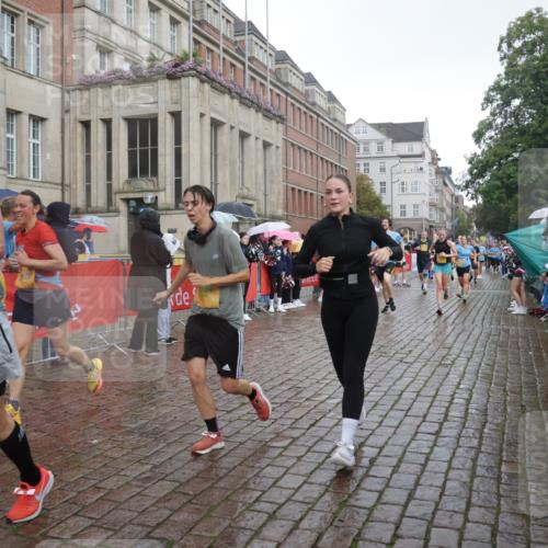 13.09.2026 - Kiel Lauf Yannick Fuchs http://msf.ph/oto/10417618 13.09.2026 10:49:43 Ziel 1388, 2167, 2245, 2668, 3008, 3164, 3294, 3311, 3459, 3508, 3979, 4049, 5179, 5350, 5370, 5651, 5849, 6024, 6157, 6292, 6339, 6827, 6877, 7011, 7311, 8263, 8644, 8717, 8977, 9037, 9107, 9275, 10037, 10191, 10204, 10703, 11354, 11880, 12378, 12410, 810, 959, 1533, 1770, 2010, 2051, 2074, 2133, 2705, 2879, 3259, 3523, 3528, 3895, 4169, 4206, 4599, 4670, 4815, 4937, 5054, 5480, 5543, 5614, 5741, 6034, 6321, 6855, 6933, 7182, 7545, 8329, 8594, 1533 meine-sportfotos.de