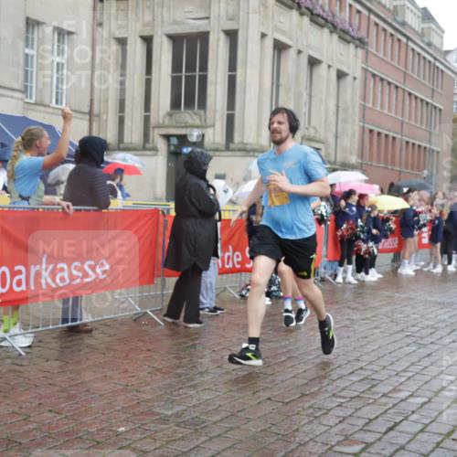 13.09.2026 - Kiel Lauf Yannick Fuchs http://msf.ph/oto/10417631 13.09.2026 10:49:44 Ziel 1388, 2167, 2245, 2668, 3008, 3164, 3294, 3311, 3459, 3508, 3979, 4049, 5179, 5350, 5370, 5651, 5849, 6024, 6157, 6292, 6339, 6827, 6877, 7011, 7311, 8263, 8644, 8977, 9037, 9107, 9275, 9449, 10037, 10191, 10204, 10703, 11354, 11524, 11880, 12378, 12410, 810, 959, 1533, 1770, 2010, 2051, 2074, 2133, 2167, 2705, 2879, 3259, 3523, 3528, 3895, 4169, 4206, 4599, 4670, 4815, 4937, 5054, 5480, 5543, 5614, 5741, 6034, 6321, 6855, 6933, 7182, 8594, 1533 meine-sportfotos.de