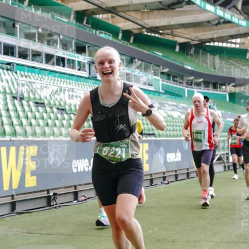 13.09.2026 - 21. swb-Marathon Bremen Michael Burmester http://msf.ph/oto/10417690 13.09.2026 13:20:16 Laufen im Stadion 333, 464, 512, 620, 704, 938, 1066, 1129, 1156, 1409, 1439, 1446, 1506, 1697, 1756, 1808, 1815, 1846, 1916, 2010, 2028, 2064, 2139, 2201, 2224, 2240, 2258, 2278, 2315, 2349, 2394, 2395, 2417, 2437, 2501, 2519, 2533, 2557, 2563, 2588, 2622, 2626, 2689, 2694, 2695, 2702, 2703, 2722, 2736, 2756, 2786, 2793, 2843, 2845, 2886, 2944, 2983, 3004, 3017, 3018, 3031, 3035, 3036, 3037, 3046, 3059, 3070, 3072, 3074, 3102, 3116, 3139, 3189, 3198, 3243, 3263, 3264, 3287, 3310, 3315 meine-sportfotos.de