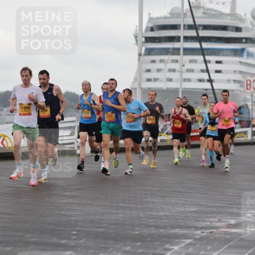 13.09.2026 - Kiel Lauf Andreas Tolksdorf http://msf.ph/oto/10417693 13.09.2026 10:56:43 Kiellinie 8, 4, 11809, 3290, 3730, 6182, 654, 10512, 9855, 8316, 3 meine-sportfotos.de