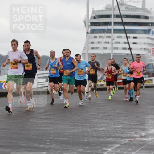 13.09.2026 - Kiel Lauf Andreas Tolksdorf http://msf.ph/oto/10417700 13.09.2026 10:56:43 Kiellinie 18, 11809, 3290, 3730, 6549, 10512, 316, 3 meine-sportfotos.de