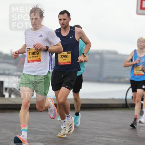13.09.2026 - Kiel Lauf Andreas Tolksdorf http://msf.ph/oto/10417718 13.09.2026 10:56:46 Kiellinie 1, 11809, 3290, 4, 6182 meine-sportfotos.de