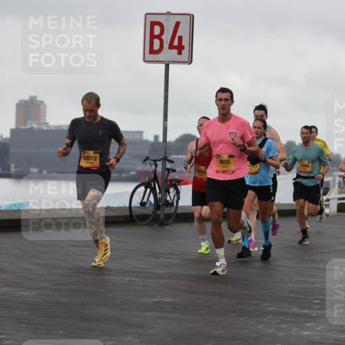 13.09.2026 - Kiel Lauf Andreas Tolksdorf http://msf.ph/oto/10417844 13.09.2026 10:56:48 Kiellinie 10512, 4, 9855, 10008, 9316, 9253, 3970 meine-sportfotos.de