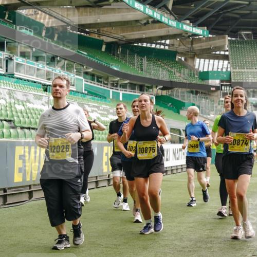 13.09.2026 - 21. swb-Marathon Bremen Michael Burmester http://msf.ph/oto/10417888 13.09.2026 10:42:52 Laufen im Stadion 10002, 10004, 10005, 10148, 10271, 10303, 10330, 10361, 10362, 10395, 10396, 10402, 10422, 10461, 10462, 10474, 10490, 10491, 10519, 10546, 10547, 10557, 10572, 10665, 10705, 10722, 10752, 10773, 10776, 10784, 10805, 10854, 10859, 10880, 10889, 10899, 10900, 10909, 10963, 10977, 11026, 11027, 11041, 11078, 11084, 11085, 11090, 11097, 11098, 11140, 11173, 11192, 11217, 11264, 11274, 11448, 11456, 11461, 11482 meine-sportfotos.de