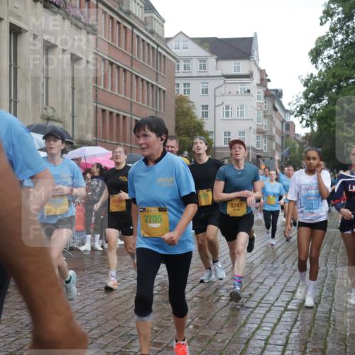 13.09.2026 - Kiel Lauf Yannick Fuchs http://msf.ph/oto/10417933 13.09.2026 10:50:03 Ziel 136, 253, 723, 1057, 1401, 1452, 2709, 2733, 2901, 3076, 4039, 4317, 4921, 5115, 5438, 5685, 5804, 6445, 7437, 8185, 8375, 8459, 8665, 10171, 10216, 10237, 10297, 10534, 10767, 11414, 11437, 11485, 11776, 12590, 12664, 12747, 959, 1388, 2167, 2245, 2668, 2705, 3008, 3164, 3259, 3294, 3311, 3459, 3508, 3528, 3979, 4049, 5179, 5350, 5370, 5651, 5741, 5849, 6024, 6157, 6292, 6321, 6339, 6827, 6830, 6831, 6877, 7011, 8237, 8644, 8977, 9037, 177, 6321 meine-sportfotos.de