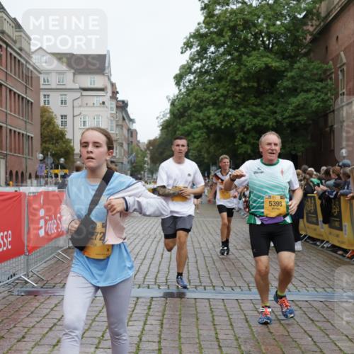 13.09.2026 - Kiel Lauf Yannick Fuchs http://msf.ph/oto/10417979 13.09.2026 09:39:18 Ziel 5272, 5398, 5869, 7216, 7431, 12496, 12682, 12833, 20, 682, 1702, 1927, 4314, 7747, 8313, 8943, 9759, 9838, 10894, 3522, 4104, 8591, 8807, 9351, 9444, 10303, 3814, 4975, 7747, 8482, 9759, 10415 meine-sportfotos.de