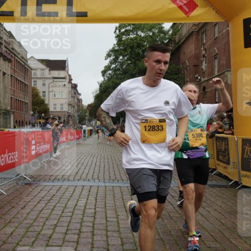 13.09.2026 - Kiel Lauf Yannick Fuchs http://msf.ph/oto/10418012 13.09.2026 09:39:20 Ziel 5272, 5398, 5869, 7216, 7431, 8591, 12496, 12682, 12833, 20, 682, 1702, 1927, 4314, 7747, 8313, 8943, 9838, 10894, 12496, 3522, 4104, 8807, 9351, 9444, 9782, 10303, 10769, 12172, 3814, 7747, 8482, 9759, 10415, 10894 meine-sportfotos.de