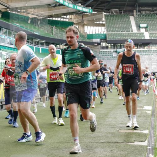 13.09.2026 - 21. swb-Marathon Bremen Michael Burmester http://msf.ph/oto/10418029 13.09.2026 13:20:25 Laufen im Stadion 333, 464, 512, 620, 704, 938, 1066, 1129, 1156, 1158, 1409, 1439, 1446, 1506, 1676, 1697, 1756, 1808, 1815, 1846, 1916, 2010, 2028, 2064, 2139, 2201, 2240, 2258, 2278, 2315, 2349, 2394, 2395, 2414, 2417, 2437, 2501, 2519, 2533, 2557, 2563, 2588, 2626, 2689, 2694, 2695, 2702, 2703, 2722, 2736, 2756, 2786, 2793, 2843, 2845, 2886, 2983, 3004, 3010, 3017, 3018, 3031, 3035, 3036, 3037, 3046, 3059, 3070, 3072, 3074, 3102, 3116, 3139, 3189, 3198, 3243, 3263, 3264, 3310, 3315 meine-sportfotos.de