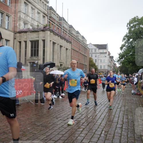 13.09.2026 - Kiel Lauf Yannick Fuchs http://msf.ph/oto/10418106 13.09.2026 10:50:11 Ziel 124, 706, 707, 723, 1008, 1057, 1154, 1401, 2709, 2901, 3889, 4714, 4743, 5394, 5438, 5804, 6248, 6250, 6445, 7788, 7791, 7806, 8375, 8398, 8665, 9034, 9423, 9949, 10237, 11391, 11437, 11776, 12664, 12747, 136, 253, 1388, 1401, 1452, 2245, 2668, 2733, 3008, 3076, 3164, 3294, 3311, 3459, 3508, 4039, 4049, 4317, 4921, 5115, 5179, 5350, 5370, 5651, 5685, 5849, 6024, 6157, 6292, 6339, 6827, 6830, 6831, 6877, 7011, 8237, 8644, 8977, 9037, 177, 3259, 6321, 8717 meine-sportfotos.de